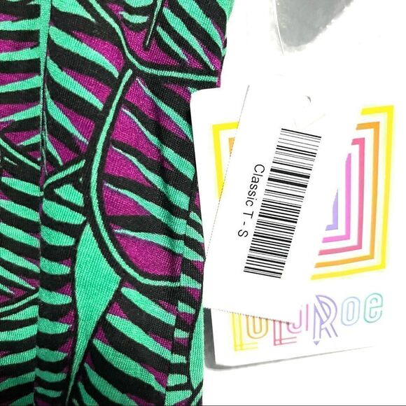 Lularoe Classic T Shirt Size S - Picture 5 of 5
